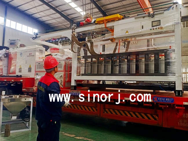 pvc仿大理石板生產線貨車運輸到中亞地區